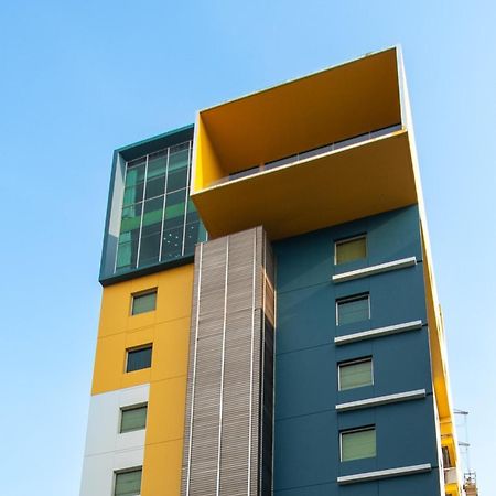 Sparks Life Jakarta, Artotel Curated Екстер'єр фото