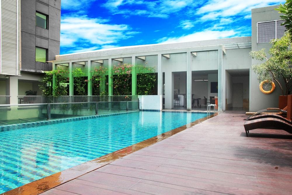 Sparks Life Jakarta, Artotel Curated Екстер'єр фото