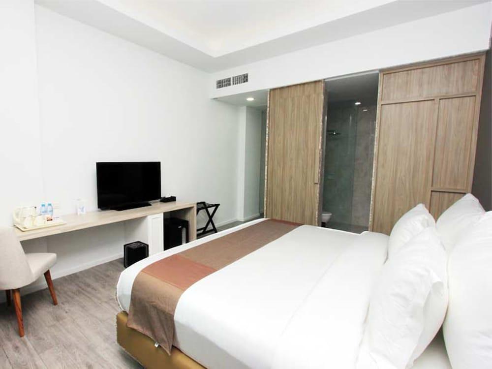 Sparks Life Jakarta, Artotel Curated Екстер'єр фото
