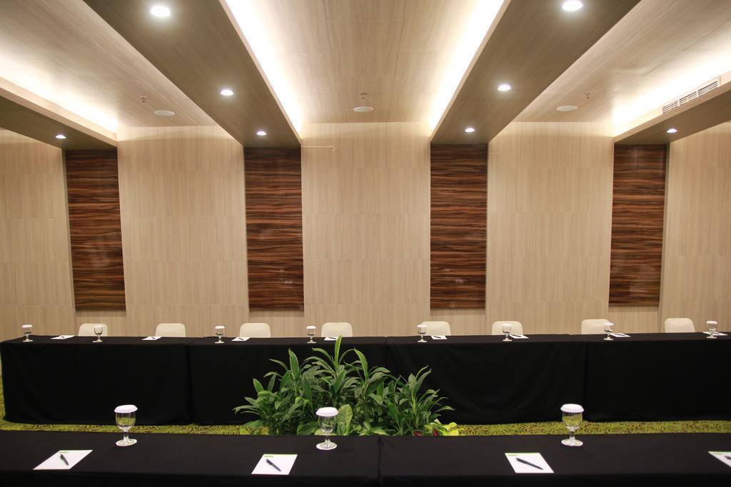 Sparks Life Jakarta, Artotel Curated Екстер'єр фото
