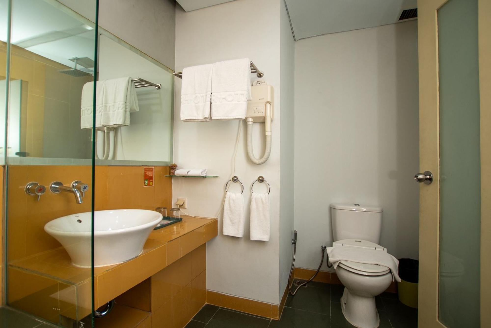 Sparks Life Jakarta, Artotel Curated Екстер'єр фото