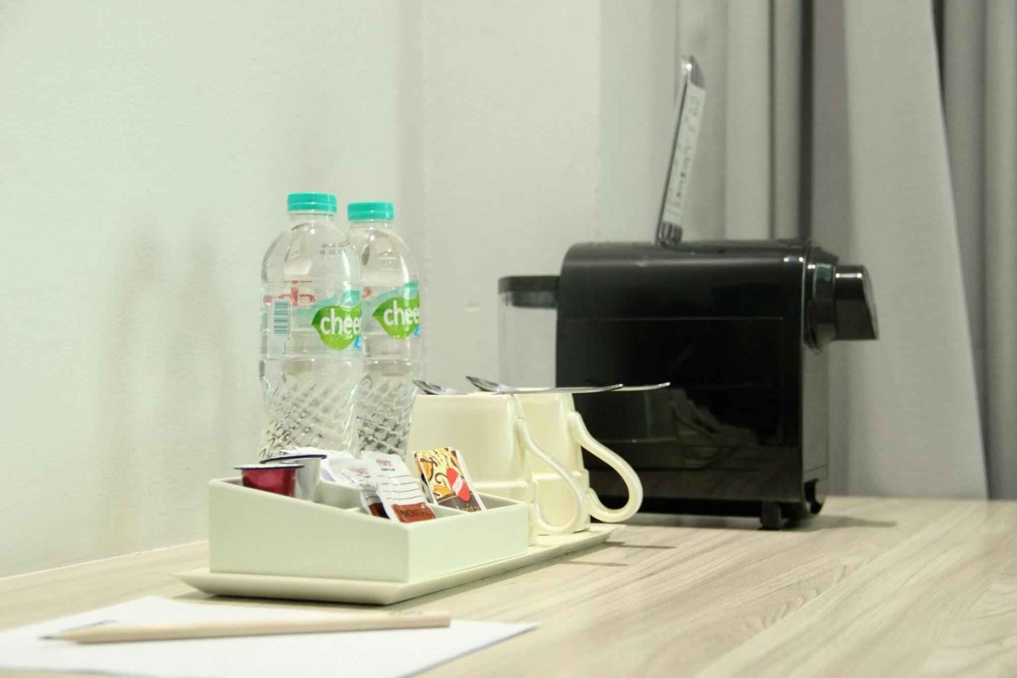 Sparks Life Jakarta, Artotel Curated Екстер'єр фото