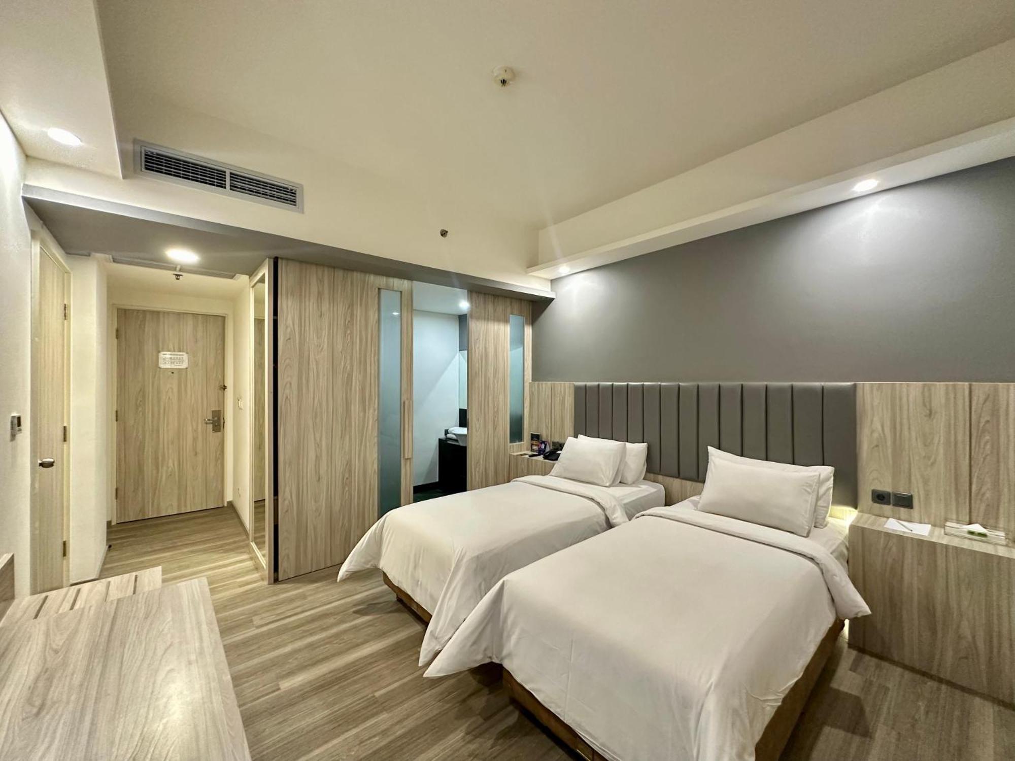 Sparks Life Jakarta, Artotel Curated Екстер'єр фото
