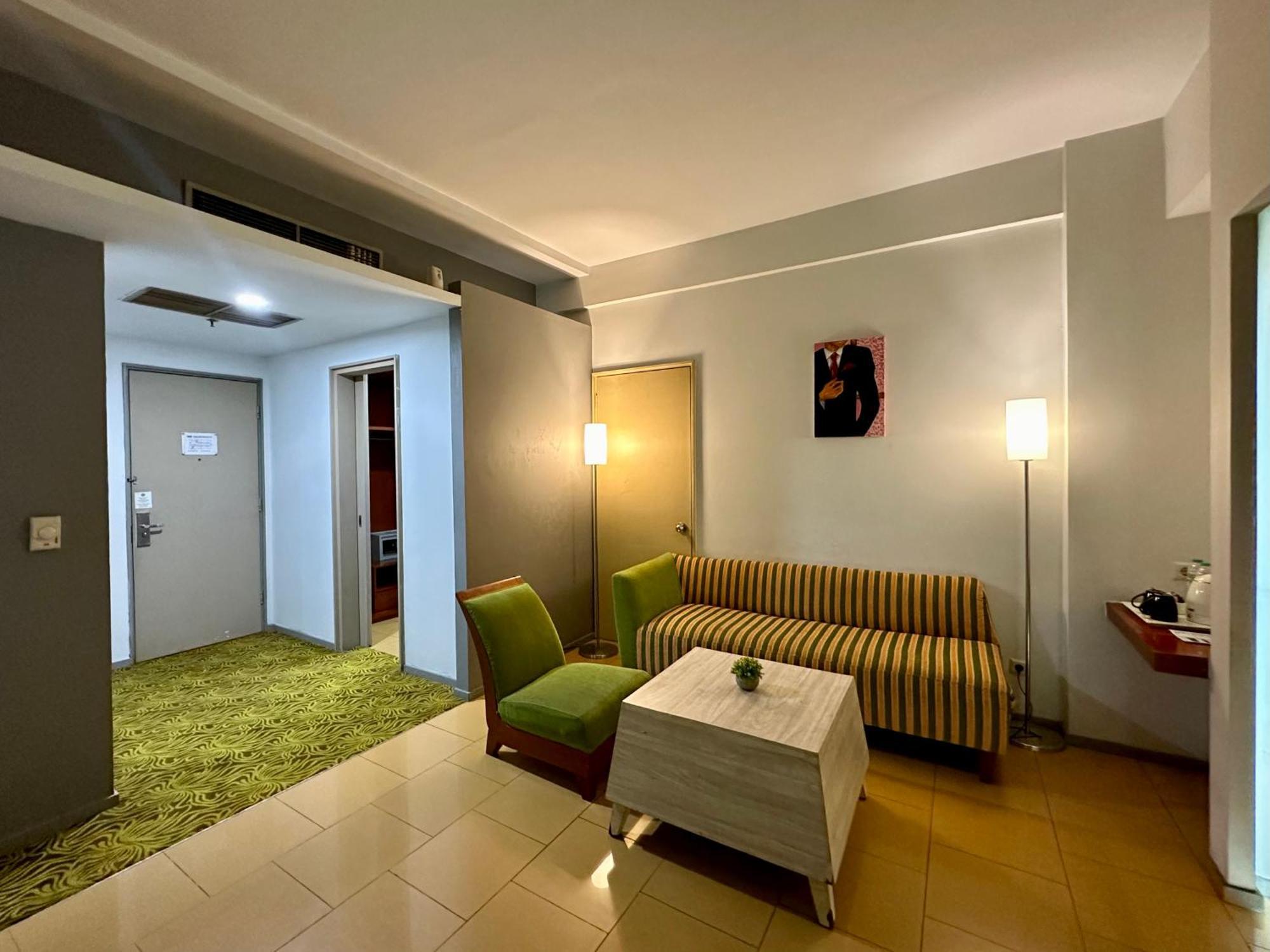 Sparks Life Jakarta, Artotel Curated Екстер'єр фото