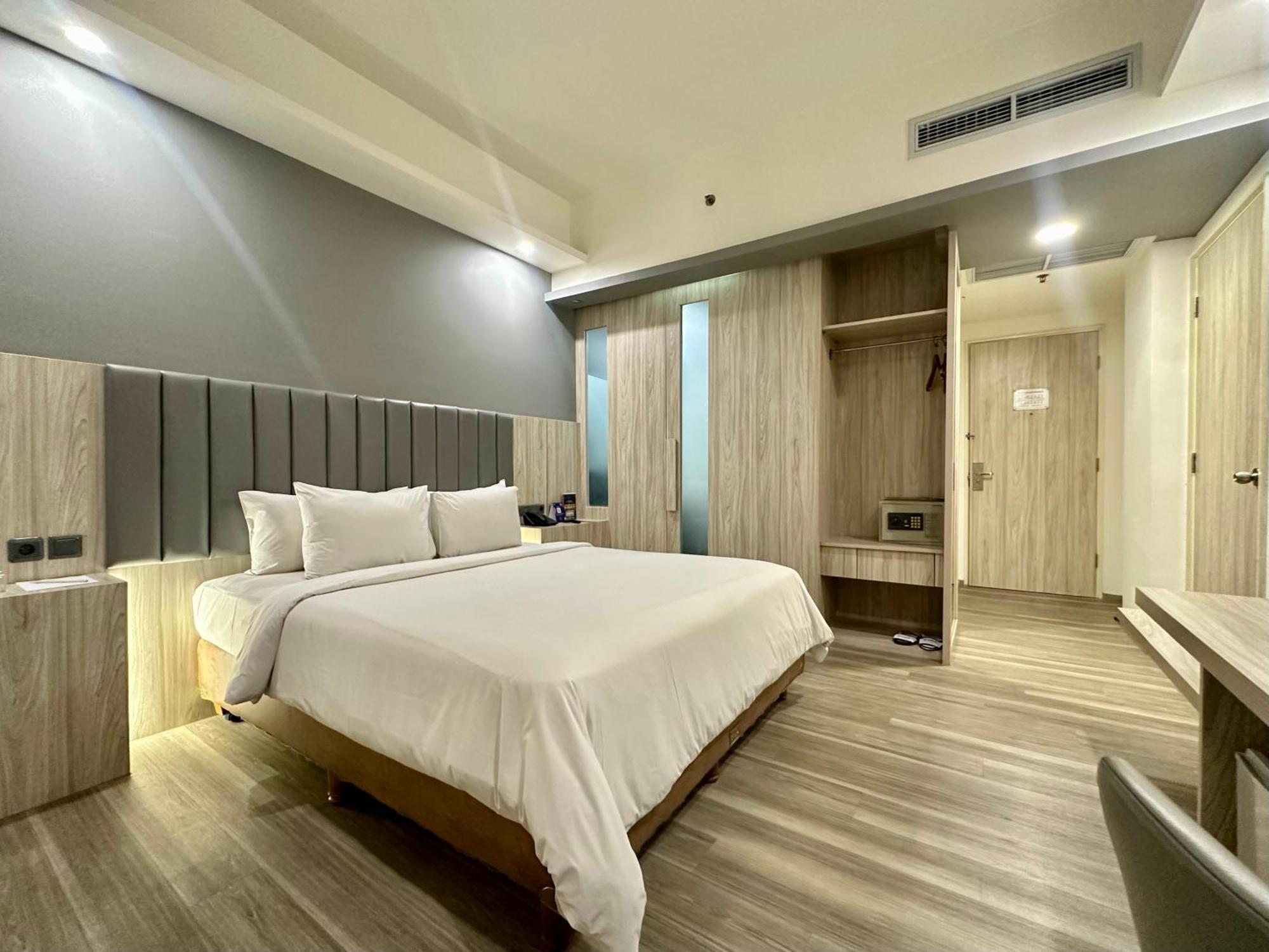 Sparks Life Jakarta, Artotel Curated Екстер'єр фото