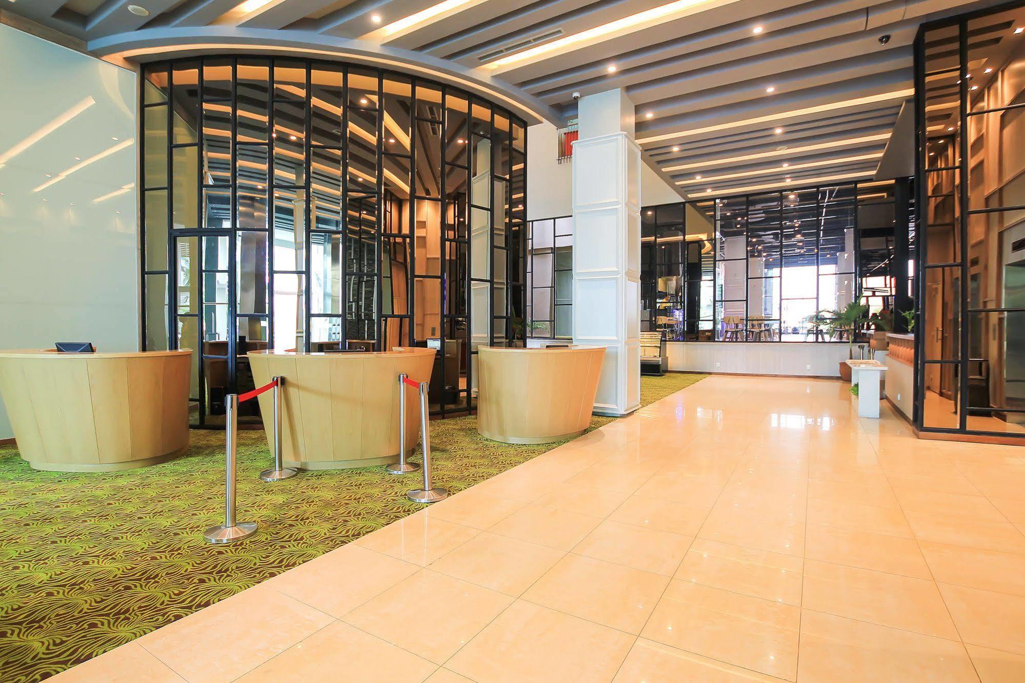 Sparks Life Jakarta, Artotel Curated Екстер'єр фото